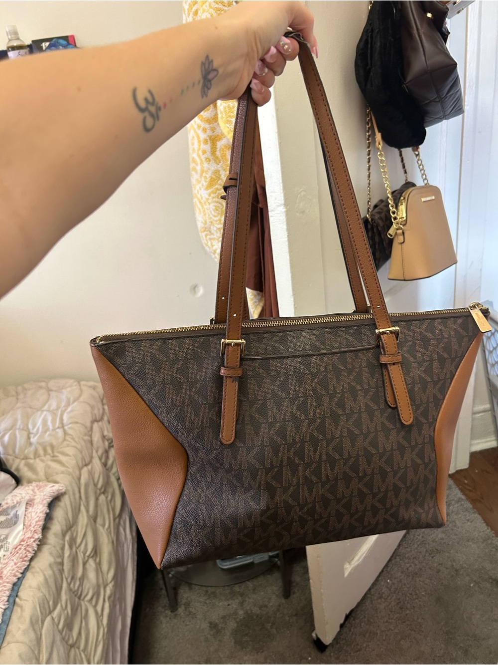 Michael Kors Brown MK Signature Tote with Tan Trim - Picture 2 of 2